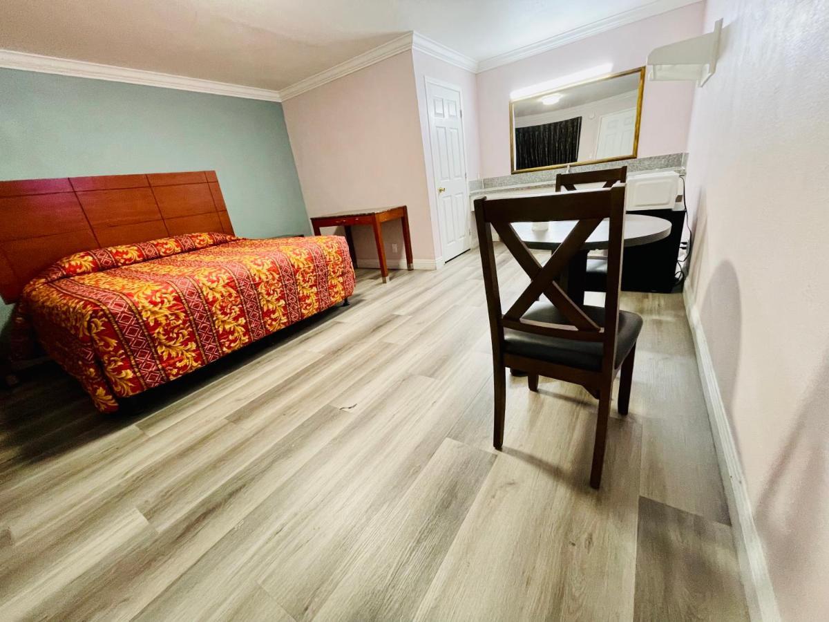 Paradise Inn - Los Angeles — Photos 3